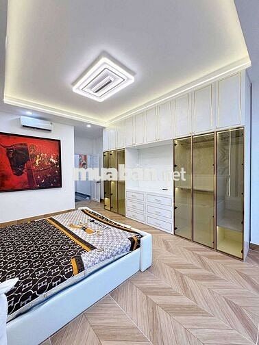NHÀ 3 LẦU - ĐƯỜNG NGUYỄN VĂN TRỖI