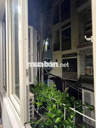 Phòng Quận 3, 10-15 m2, gần chợ Bàn Cờ, an ninh,Thoáng mát, tiện nghi