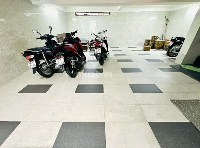 Biệt thự kiến trúc Pháp 2 mặt tiền Trường Sa, giá siêu hời chỉ 47 tỷ