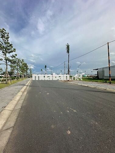 Bán Cặp Nền Góc Vip Đối Diện Mặt Hồ Cảnh Quang -
