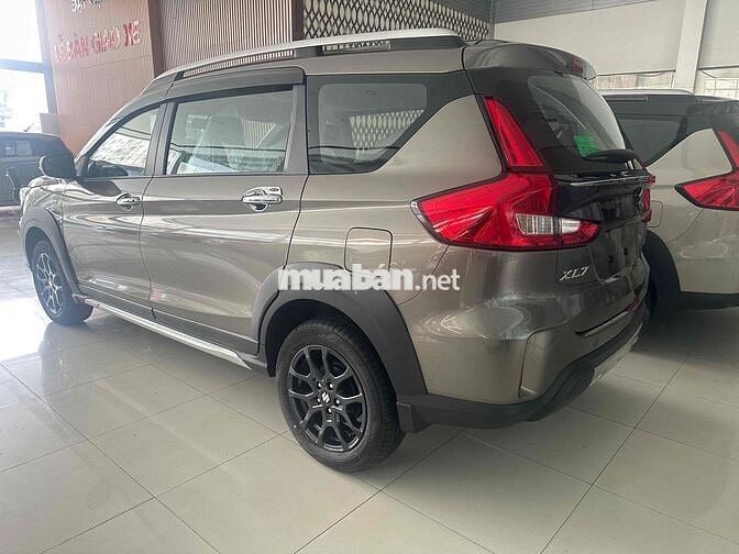 Suzuki XL7 2025 giảm mạnh lên đến 60triệu tiền mặt