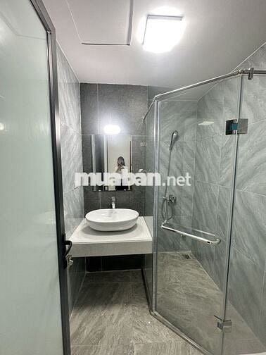 NHÀ FULL NỘI THẤT - GẦN CHỢ, TRƯỜNG -  Ô TÔ TRÁNH -5.8 tỷ – mới 100%