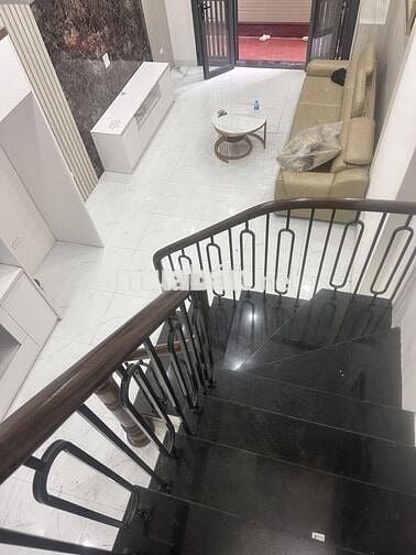 NHÀ FULL NỘI THẤT - GẦN CHỢ, TRƯỜNG -  Ô TÔ TRÁNH -5.8 tỷ – mới 100%