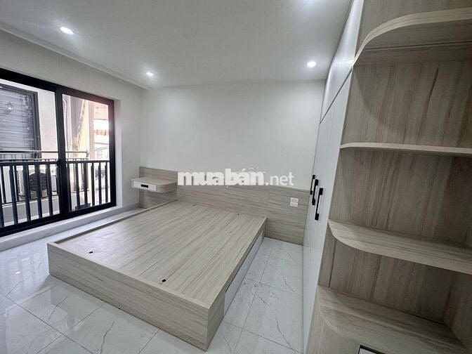 NHÀ FULL NỘI THẤT - GẦN CHỢ, TRƯỜNG -  Ô TÔ TRÁNH -5.8 tỷ – mới 100%