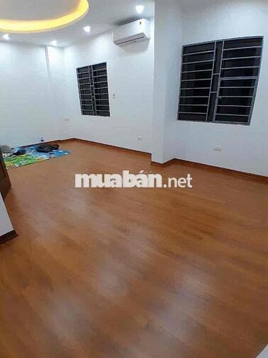 Mậu Lương 40m mt6m 5 tầng thang máy gần phố,ngõ to,an sinh cực đỉnh