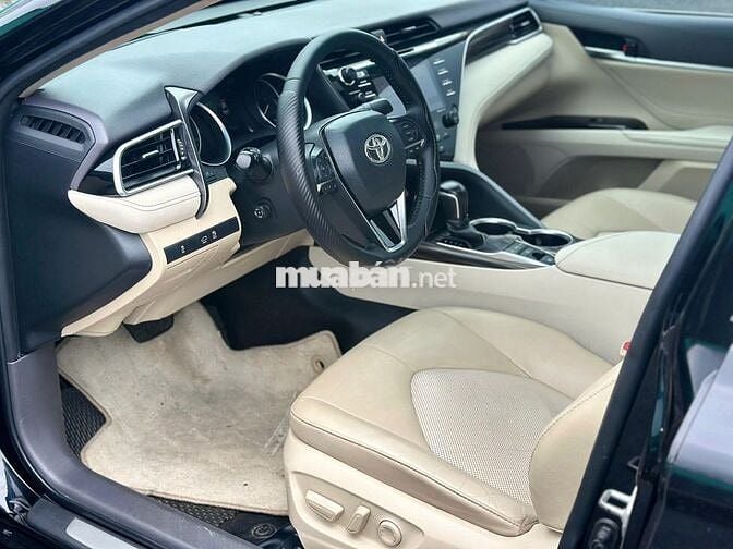 Toyota Camry 2.5Q 2021 cọp zin