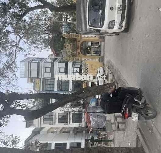 Mậu Lương 40m mt6m 5 tầng thang máy gần phố,ngõ to,an sinh cực đỉnh