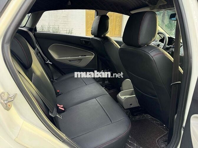 Ford Fiesta 1.5AT 2015 có 11v km xe full bảo dưỡng