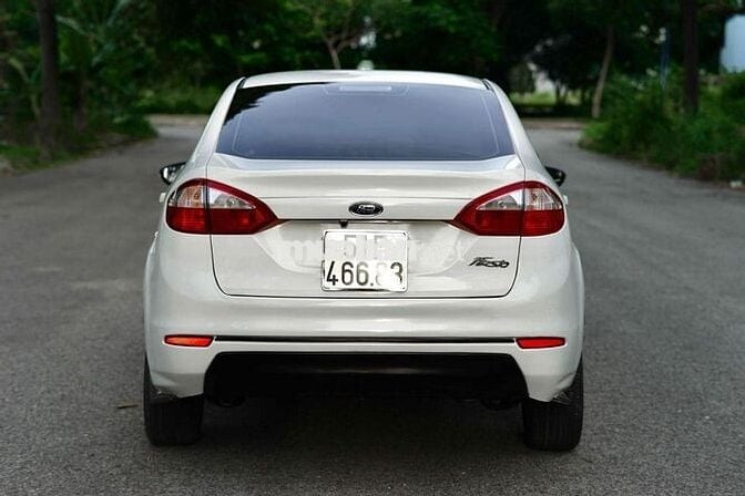 Ford Fiesta 1.5AT 2015 có 11v km xe full bảo dưỡng