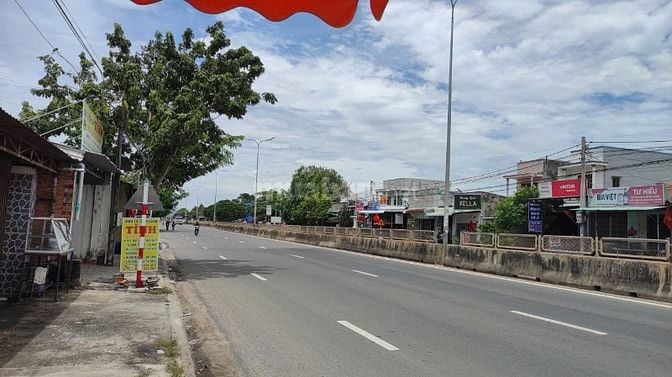 Bán nhà mặt tiền kinh doanh QL1A thị trấn Phú Long, Hàm Thuận Bắc