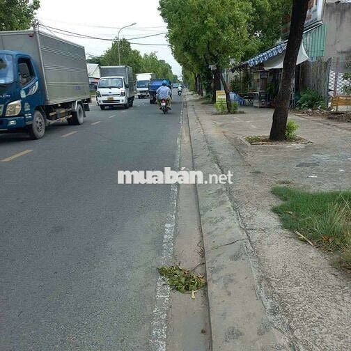 Cần bán gấp nhà mặt tiền đường sông hành, thị trấn hóc môn TP HCM