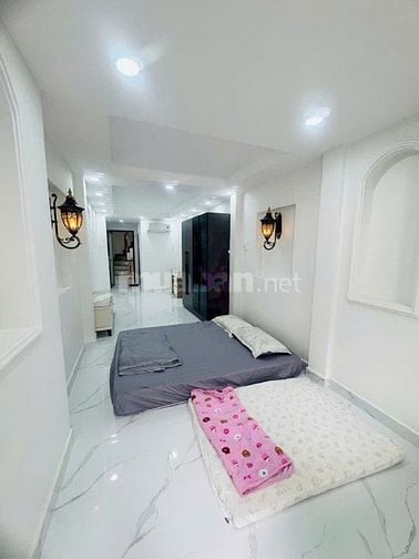 Bán nhà MT 181 Nhật Tảo, P8, Q10. DT 3x10m, trệt, lửng, 2 lầu, ST, 5P