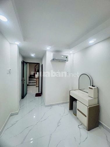 Bán nhà MT 181 Nhật Tảo, P8, Q10. DT 3x10m, trệt, lửng, 2 lầu, ST, 5P