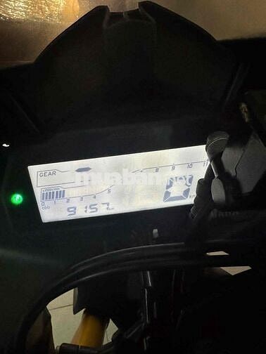 YAMAHA R15 CẦN BAY CHO AE