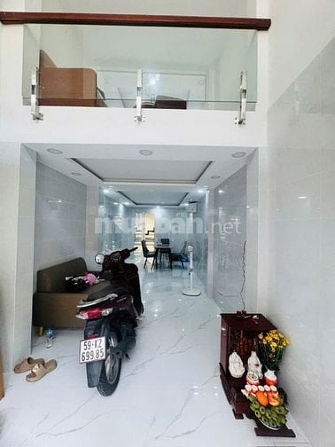 Bán nhà MT 181 Nhật Tảo, P8, Q10. DT 3x10m, trệt, lửng, 2 lầu, ST, 5P