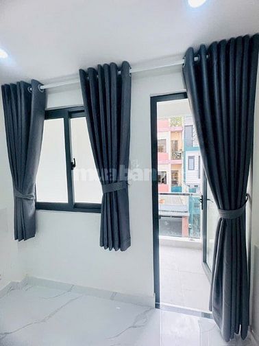 Bán nhà MT 181 Nhật Tảo, P8, Q10. DT 3x10m, trệt, lửng, 2 lầu, ST, 5P