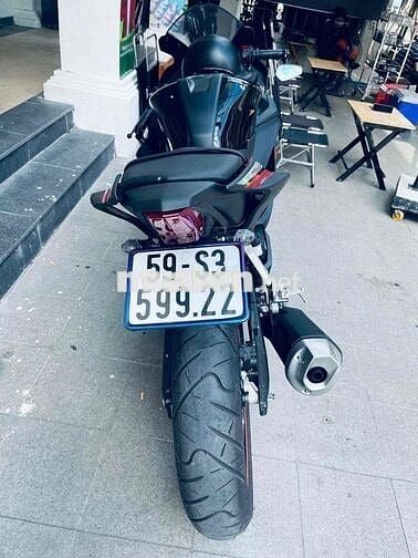 YAMAHA R15 CẦN BAY CHO AE