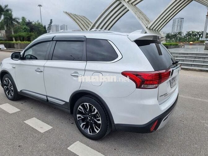 Misubishi Outlander 2.0-2021 CVT