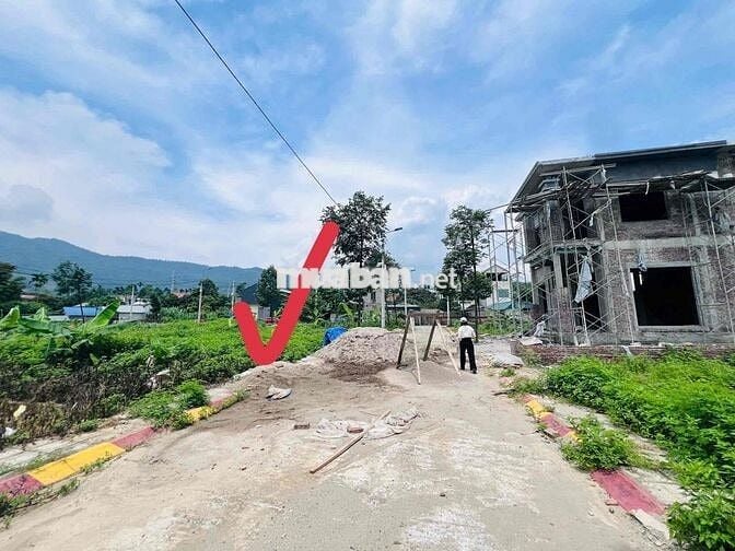 Chủ vỡ nợ bán gấp lô 85m Quốc Oai, HN giá nhỉnh 2 tỷ