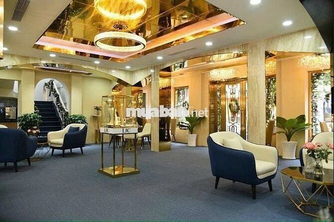 🏢 CHO THUÊ NHÀ NGUYÊN CĂN – MẶT TIỀN CMT8, QUẬN 1