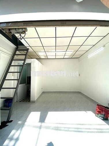 Nhà ngay gần đầu hẻm Phạm Hùng 1 trệt 1 lầu