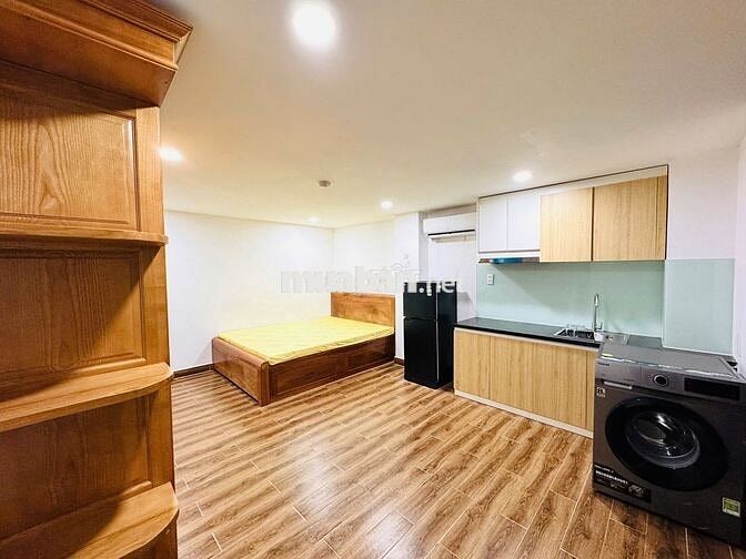 CĂN HỘ FULL NỘI THẤT CỬA SỔ TRỜI 30m2 - Thang Máy