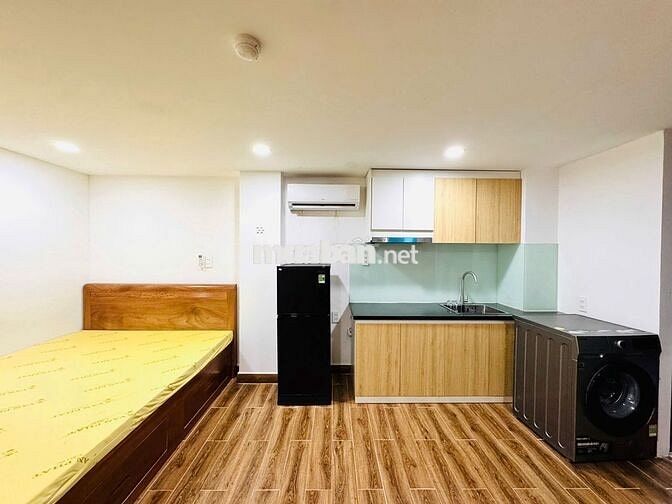 CĂN HỘ FULL NỘI THẤT CỬA SỔ TRỜI 30m2 - Thang Máy