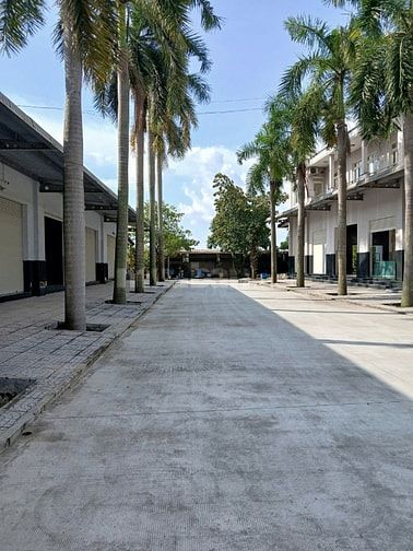 Cho thuê kho xưởng 2.200m², KV:  5.000m² MT 12m Bình Chánh, gần QL1A