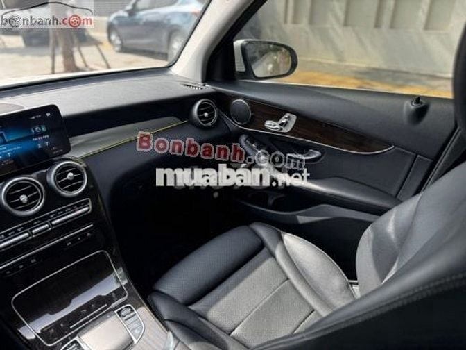 Mercedes-Benz GLC 200 - 2021