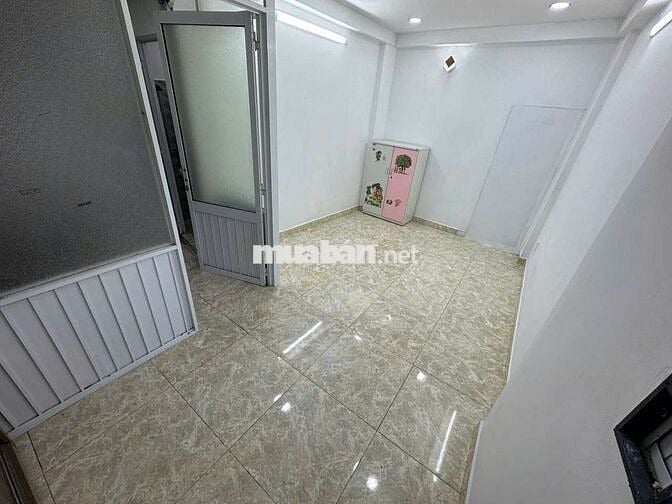 Cho thuê nhà 2pn 3wc Nguyễn Chí Thanh p2 quận 10
