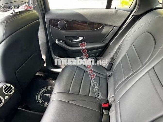Mercedes-Benz GLC 200 - 2021