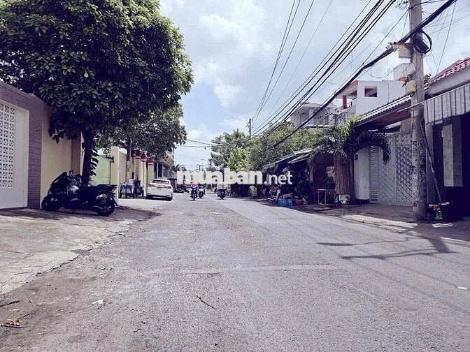 Bán 666m2 đất thổ cư, nở hậu 18m, Đường trước 10m