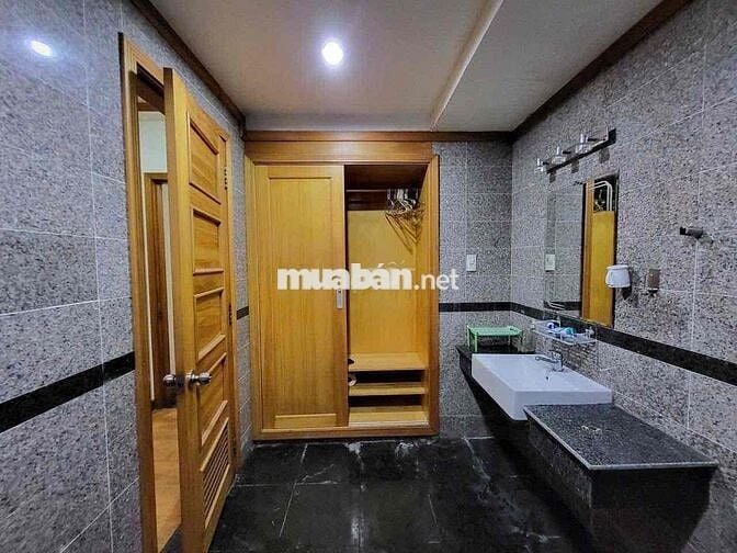 Căn hộ 130m2 3PN Phú Hoàng Anh