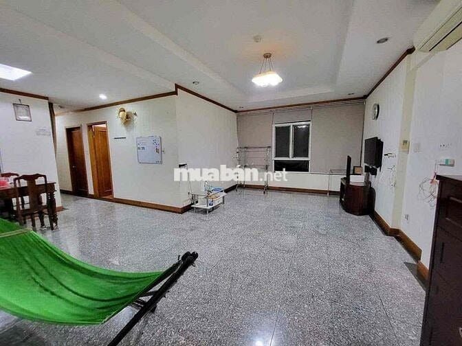 Căn hộ 130m2 3PN Phú Hoàng Anh