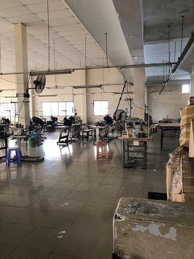 Cho Thuê Nhà Xưởng 1200m2 Đường Lũy Bán Bích, Gầm Khu Đầm Sen