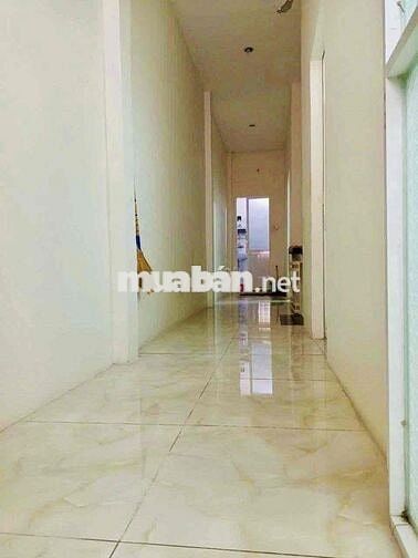 Nhà Sạch Sẻ DT 120m2 1Trệt 1Lầu 3Pn 2Wc Sân Xe Máy Hẻm Ôtô Ngã Tư Ga