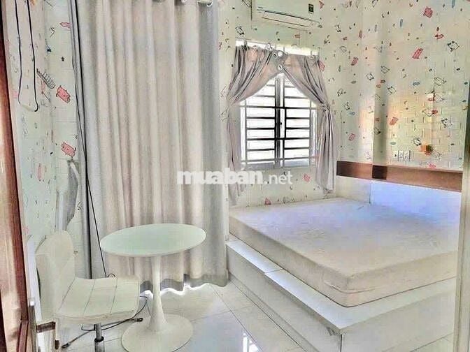 Cho Thuê Nhà 1 Trệt 2 Lầu 4PN 4x14m Hẻm Xe Hơi Lê Văn Lương Q.7