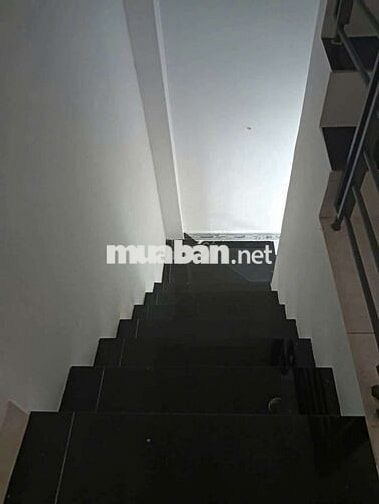 Cho thuê nhà nguyên căn 2 phòng ngủ 2wc đang trống sẵn