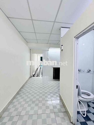 Cần Bán Nhà Thống Nhất-48m2-2 tầng-2PN-2 bước ra tới Lotte-Hẻm Ô tô