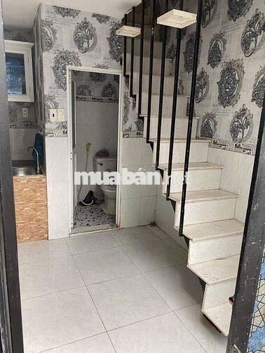 Nhà Bán Âu Cơ 1 trệt 1 lững 1 lầu 18m2 nhà đẹp ở liền