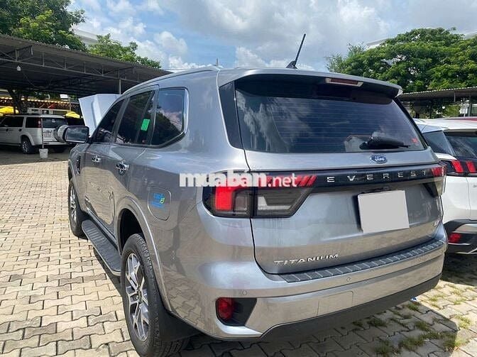 2023 Titanium 2.0 AT 4x2 - 33000 km
