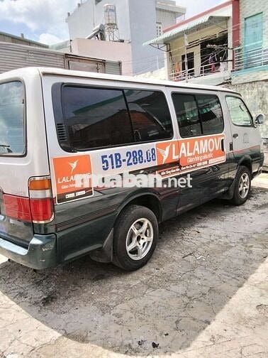 Cần bán xe tải vận Toyota Hiace đời 2004