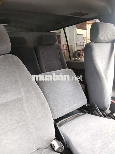 Cần bán xe tải vận Toyota Hiace đời 2004