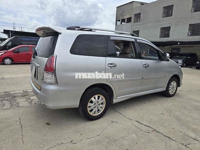 Toyota Innova 2009( bản V số tự động)
