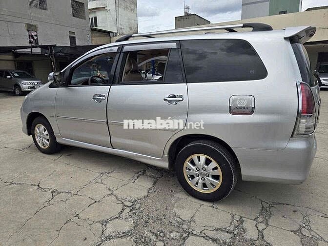 Toyota Innova 2009( bản V số tự động)
