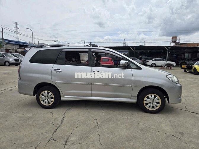 Toyota Innova 2009( bản V số tự động)