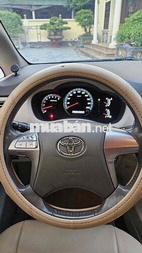 Toyota Innova 2014 2.0G - 10000 km