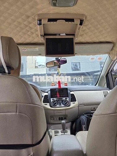 Toyota Innova 2009( bản V số tự động)