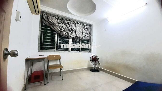 Phòng có máy lạnh ngay thành thái q10, lầu 1, chính chủ