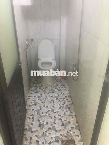 cho thue dt 4x8-1lau -1p kim -2wc hẹm -4m diện nuoc  chinh nhà hư DÔng